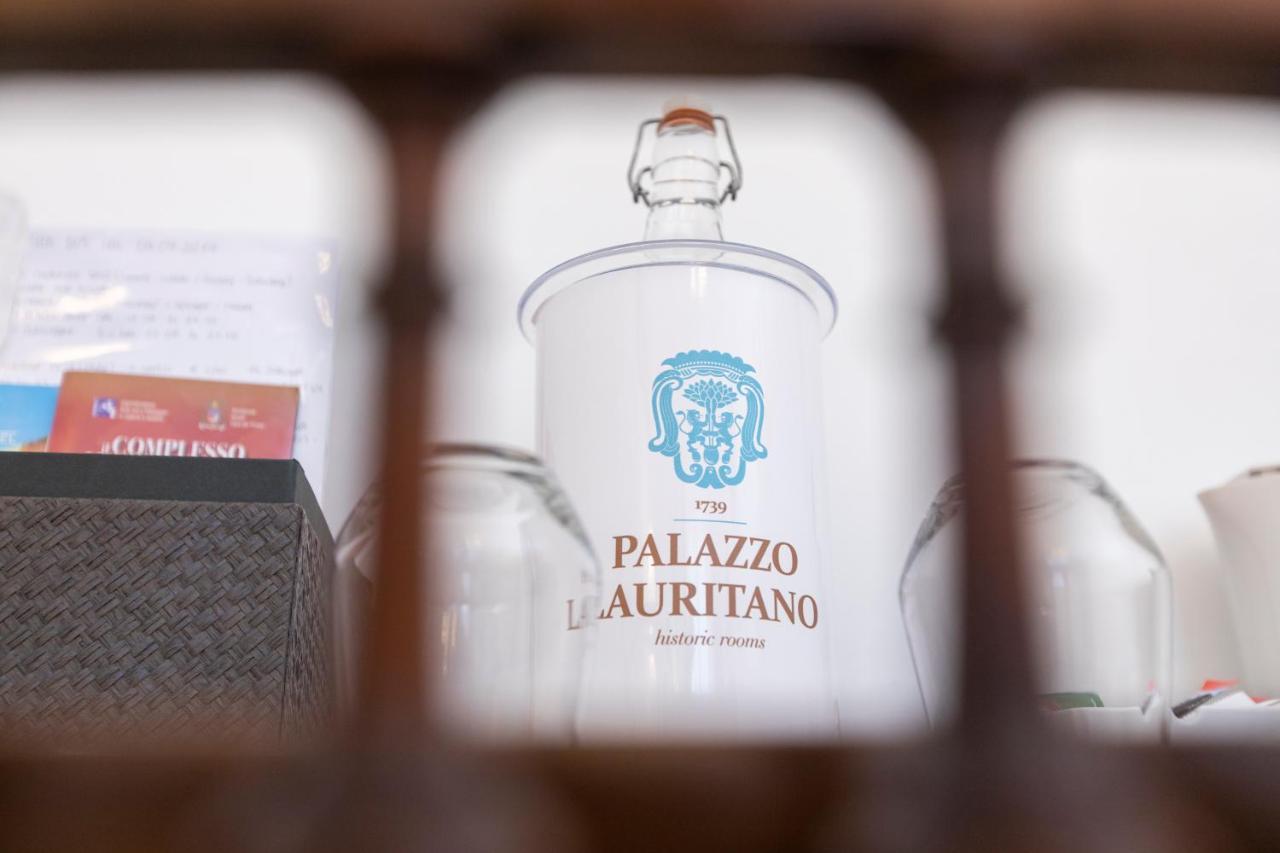 Palazzo Lauritano Hotel อาเจโรลา ภายนอก รูปภาพ